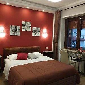 Camera con letto king size